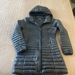 Patagonia Wmn's Lightweight Fiona Down Parka Hooded
